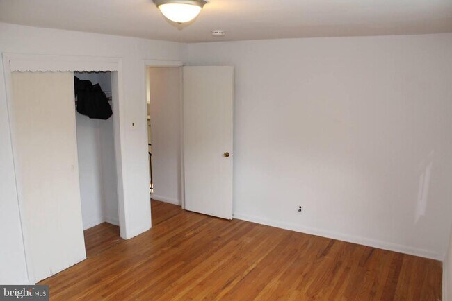 Foto del edificio - 608 Whitman St