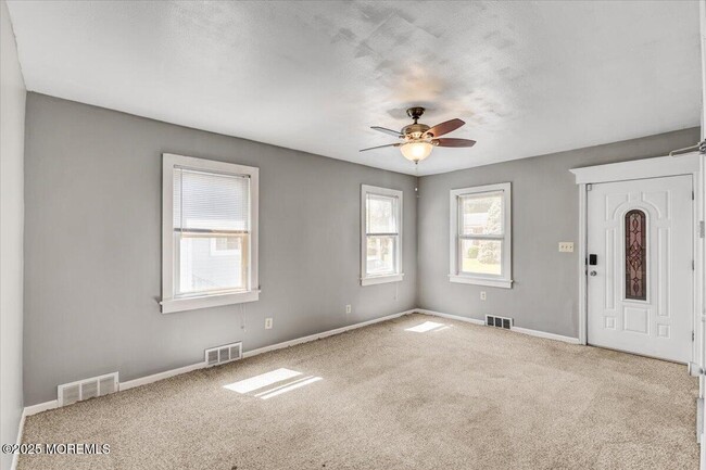 Building Photo - 58 Arbor Ave