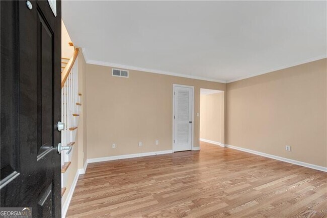Foto del edificio - 6940 Roswell Rd