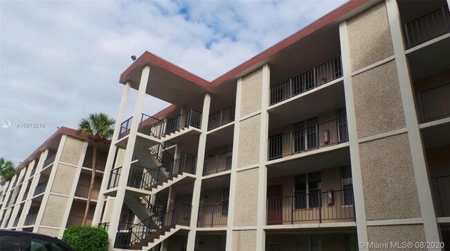Building Photo - 2600 NW 49th Ave