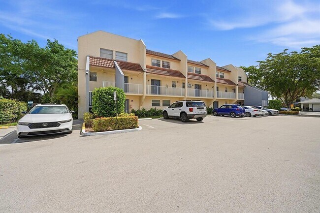 Foto del edificio - 3760 NW 115th Ave