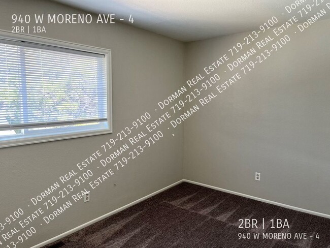 Building Photo - 940 W Moreno Ave