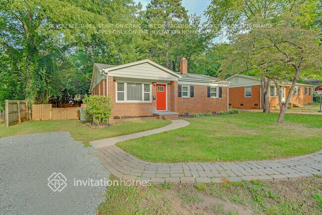 Foto del edificio - 2312 Markham Ct