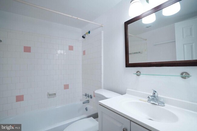 Building Photo - 4251 Americana Dr