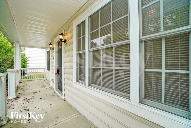 Foto del edificio - 4032 Summerstone Dr