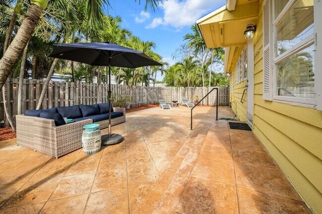 Foto del edificio - 813 SE 14th Ct