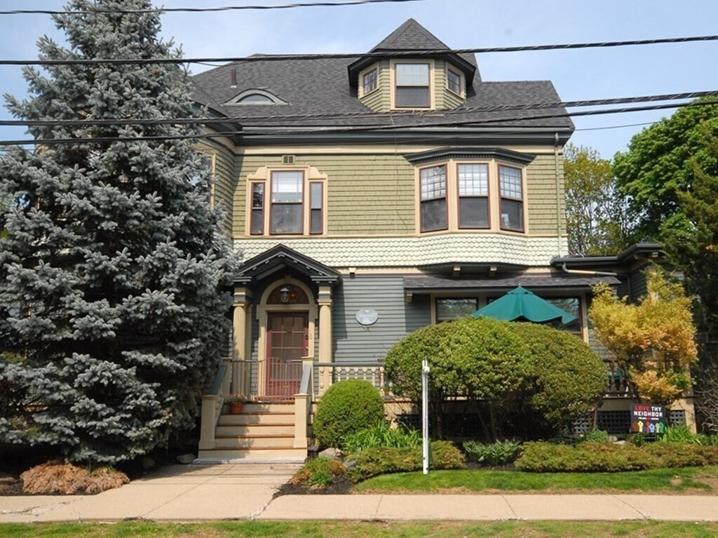 14 Wellington St Unit 1, Arlington, MA 02476 Condo for Rent in