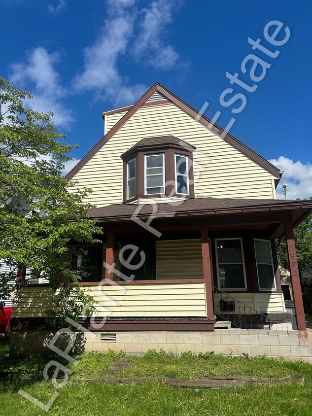 Primary Photo - 3932 Burnham Ave