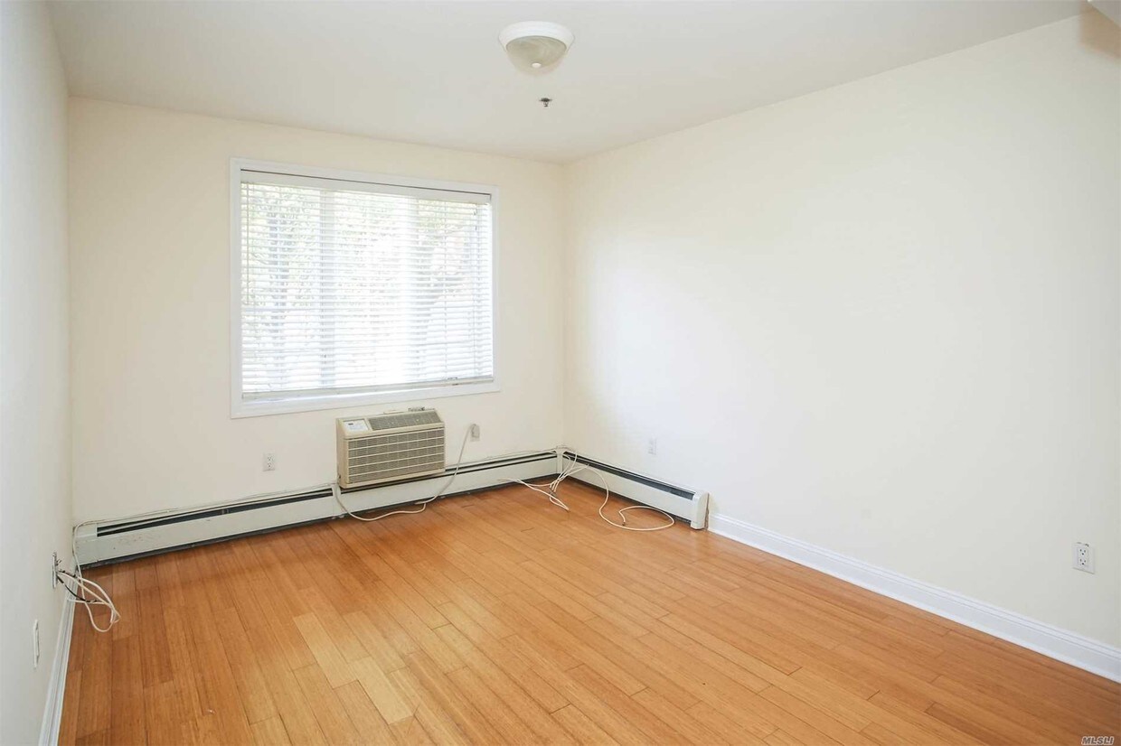 Foto principal - 135-32 Coolidge Ave
