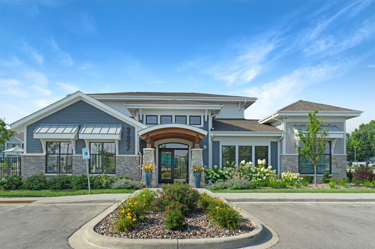 Seasons at Orchard Hills Apartments in Oak Creek, WI