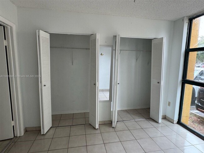 Building Photo - 11780 SW 18th St