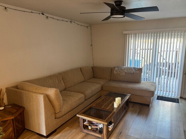Foto del edificio - 334 Hemlock St