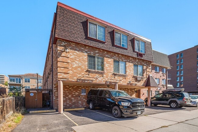 Photo - Spacious 1 Bed 1 Bath in the heart of Capi... House