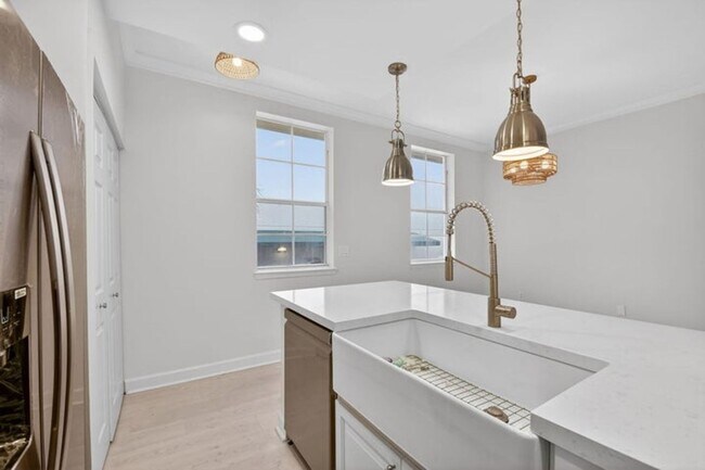 Foto del edificio - 695 Hibiscus St