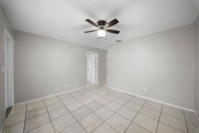 Foto del edificio - 464 Carolina Ave