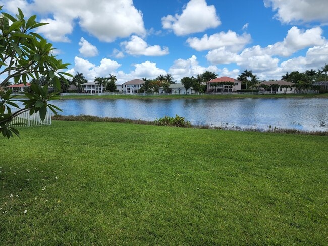 Building Photo - 11587 Manatee Bay Ln