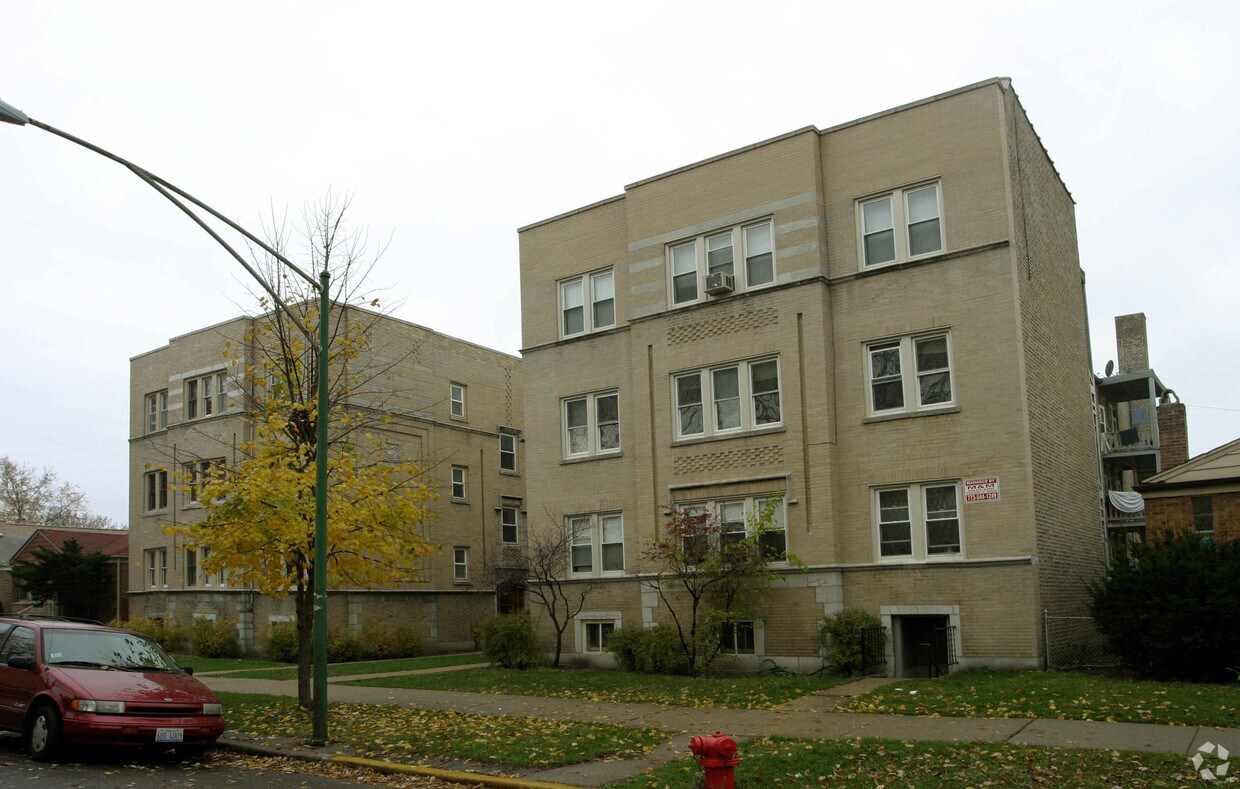 Foto del edificio - 6326-6328 N Albany Ave