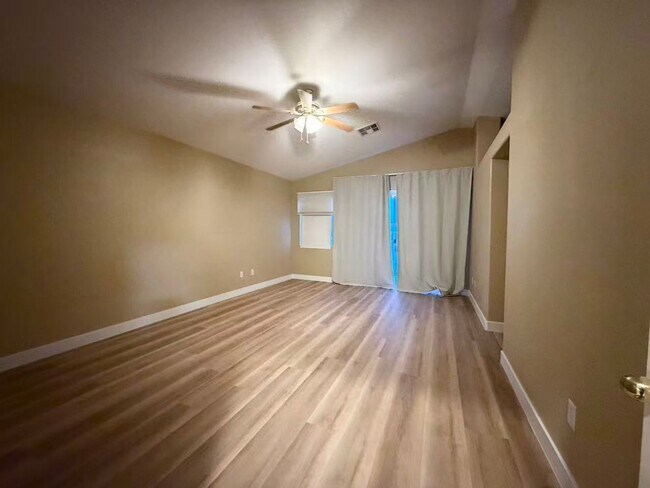 Foto del edificio - 9553 W Madsen Glen Ct