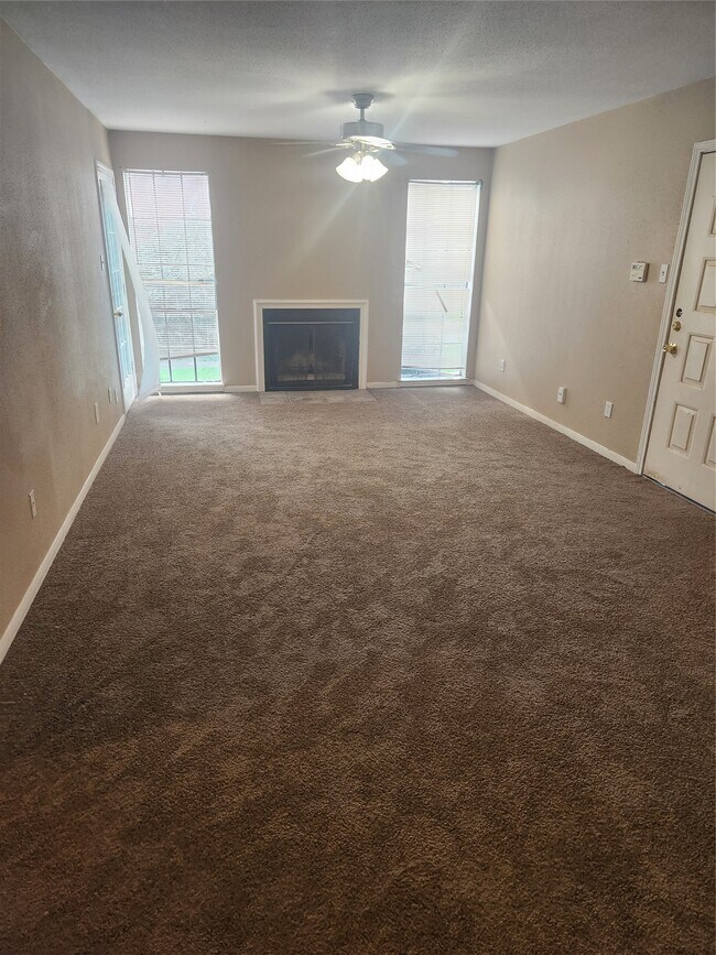 Building Photo - 12500 Sandpiper Dr