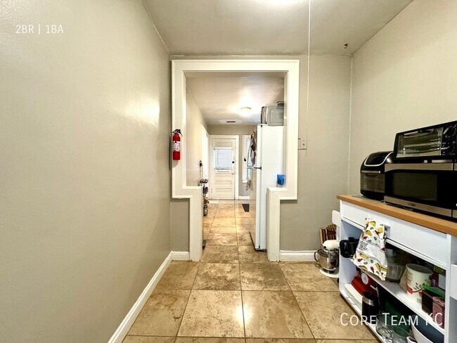 Foto del edificio - South Plaza 2 Bedroom at 5005 Wyandotte
