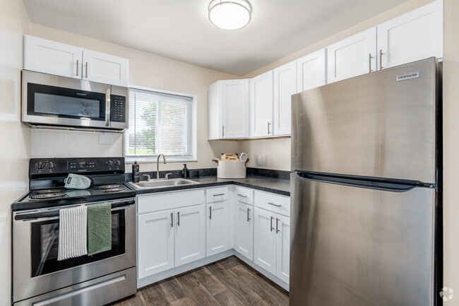 Interior Photo - Norris Hills