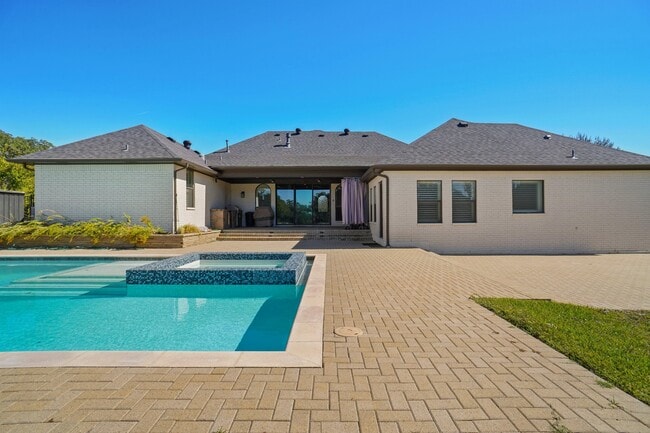 Photo - 13297 Roanoke Rd House