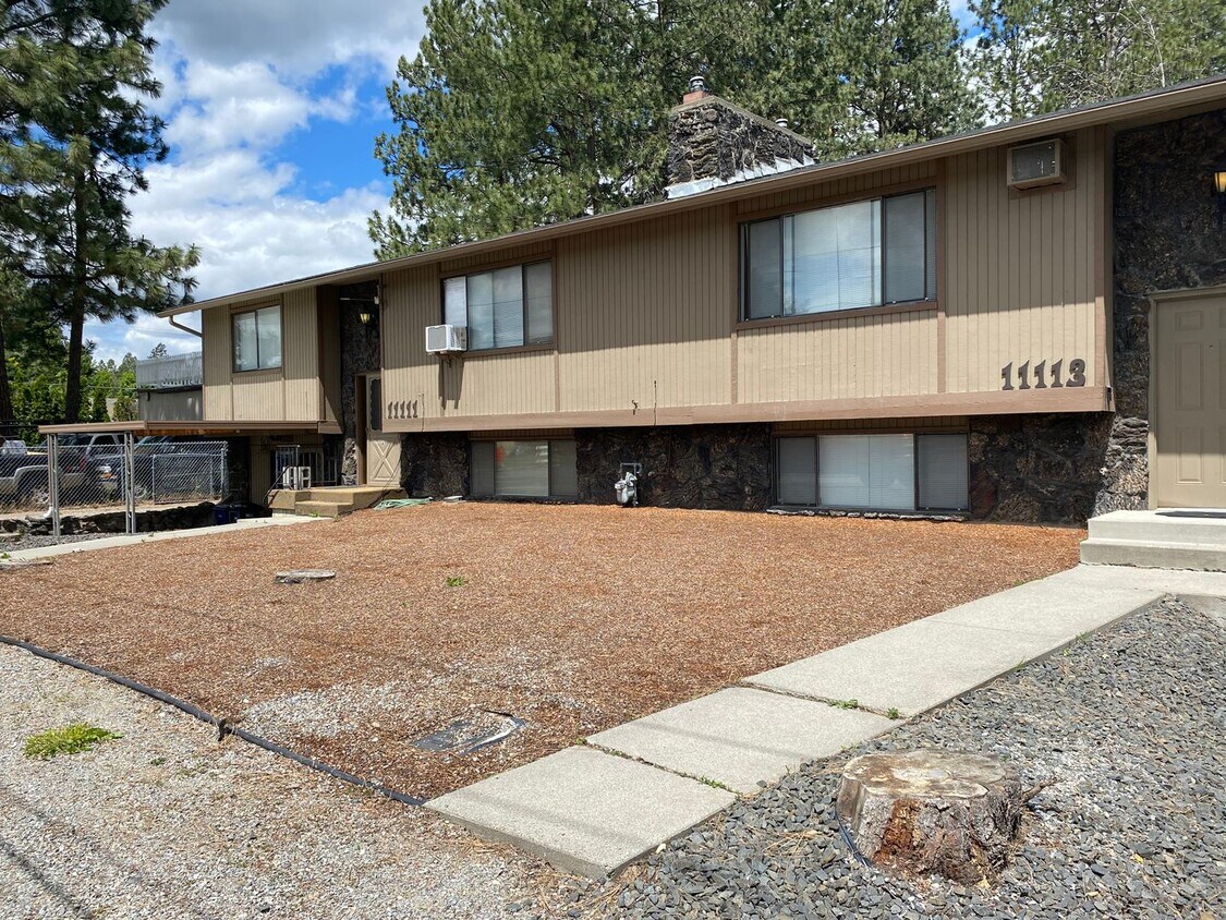 Primary Photo - 11111 E 32nd Ave. - Duplex