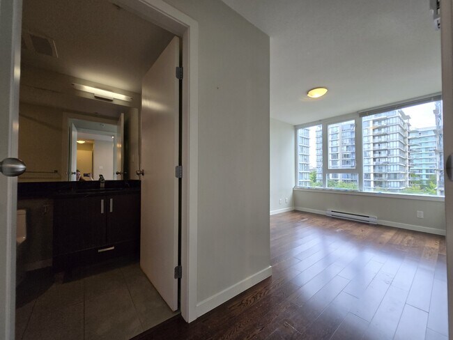 Building Photo - 7117 Elmbridge Way
