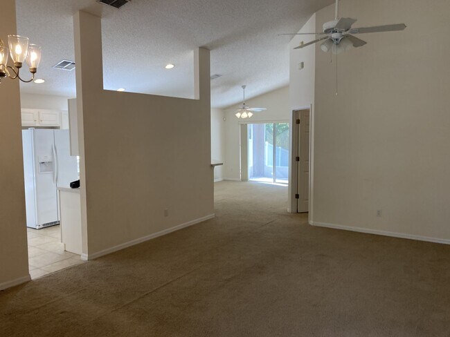 Building Photo - Charming 3BD/2BA - Cheshire Woods