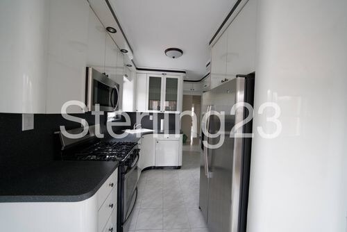 Primary Photo - 2176 24th St