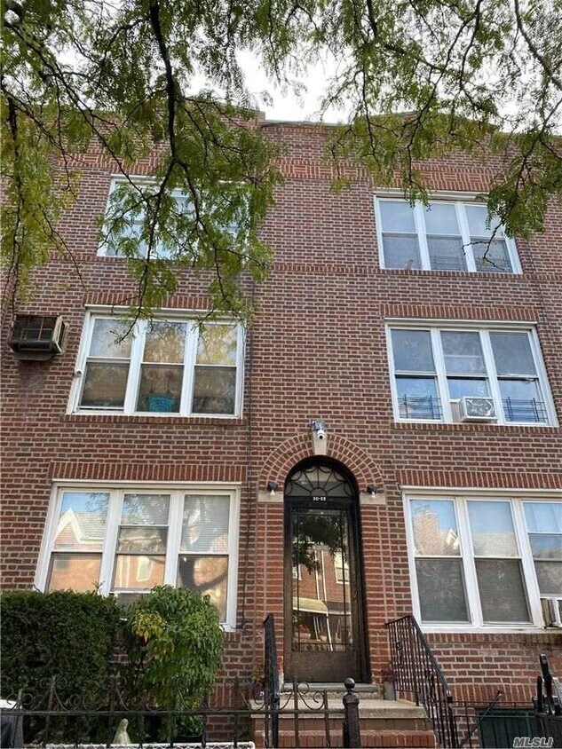 Primary Photo - 30-53-53 49th St