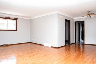 Building Photo - 44 Almond Rd