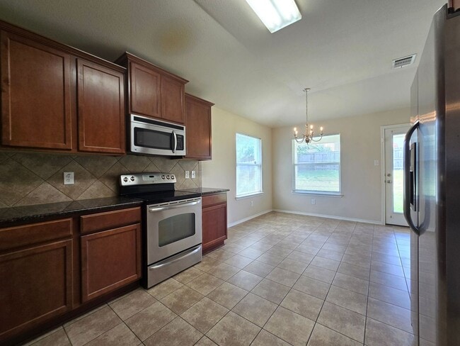 Building Photo - 4804 Bayer Hollow Dr