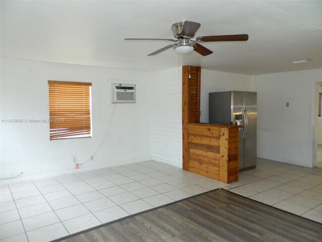 Building Photo - 1340 SW 34th Ave
