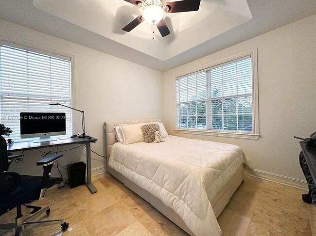 Foto del edificio - 505 SW 16th Ct