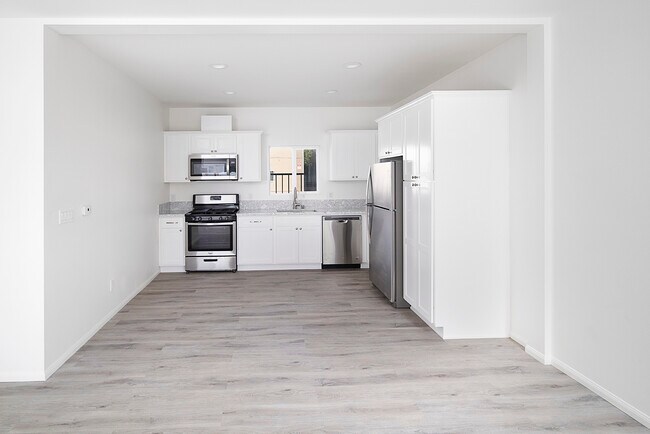 Foto del edificio - 1524 Henderson Ave