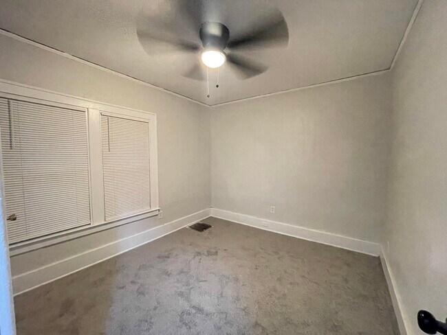 Foto del edificio - 3257 Blaine St