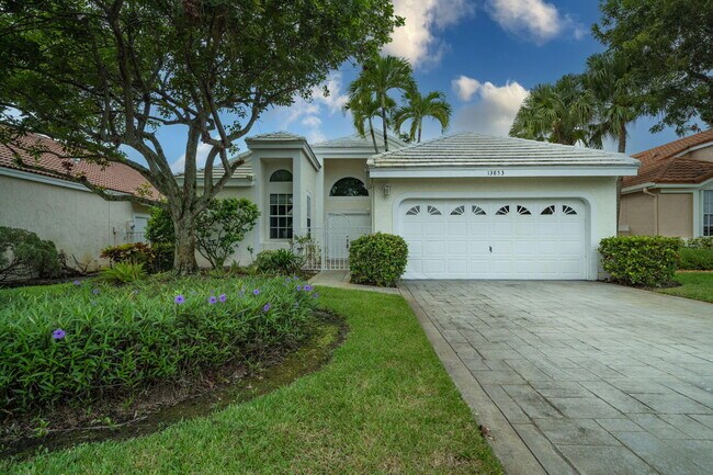 Building Photo - 13853 Palm Grove Pl