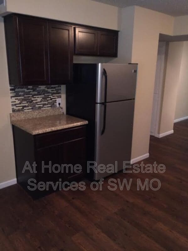 Foto del edificio - 1400 S Campbell Ave