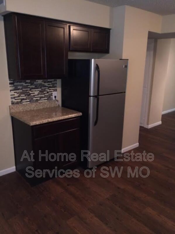 Building Photo - 1400 S Campbell Ave