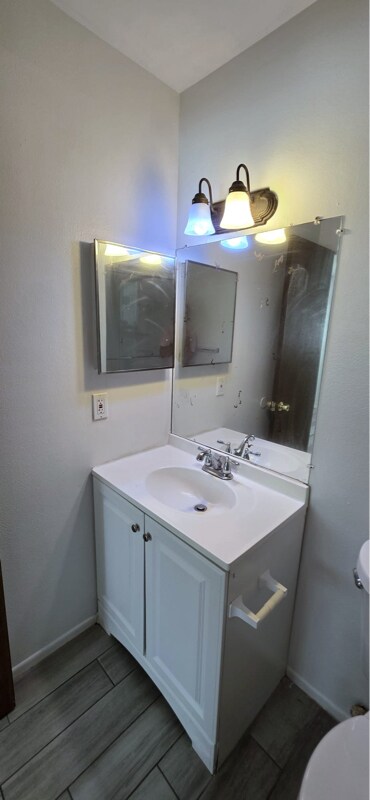 Building Photo - 758 W Rosewood Ln
