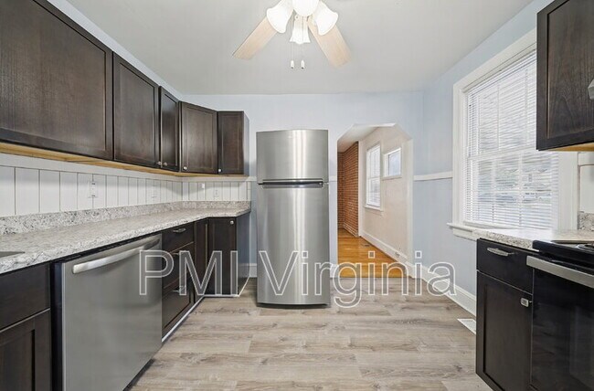 Foto del edificio - 3702 Cape Henry Ave