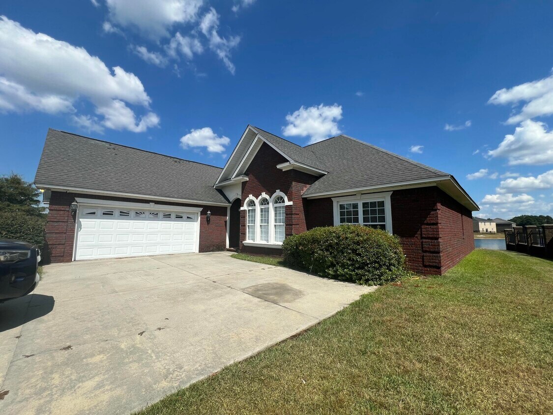Foto principal - 2105 Harborview Dr