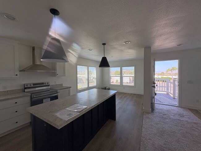 Foto del edificio - 1700 S State St