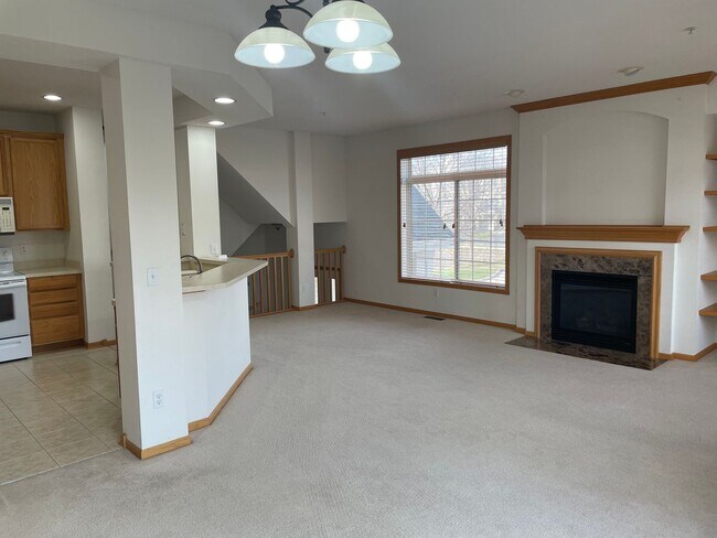 Foto del edificio - Charming 2 Bd /2 Ba Townhouse in Savage wi...