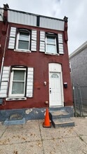 Building Photo - 1547 N 60th St