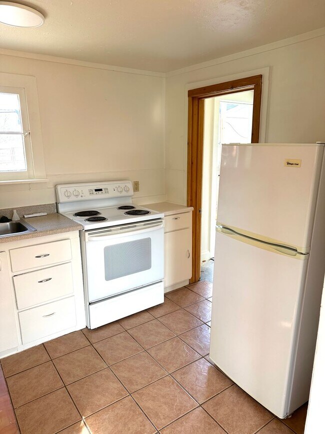 Foto del edificio - 1-Bedroom Cottage on Bench