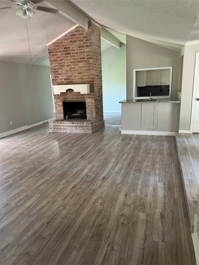 Foto del edificio - 1603 Chestnut Ridge Rd