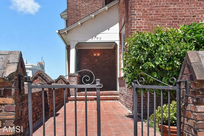 Building Photo - 7 br, 8 bath House - 2190 Vallejo Street