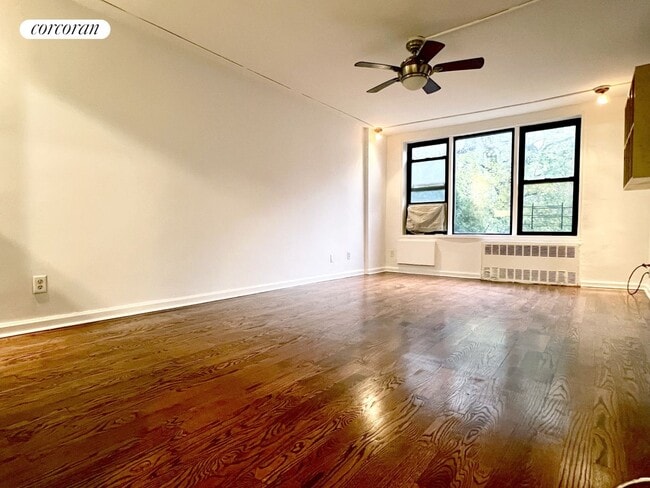 Building Photo - 330 Lenox Rd